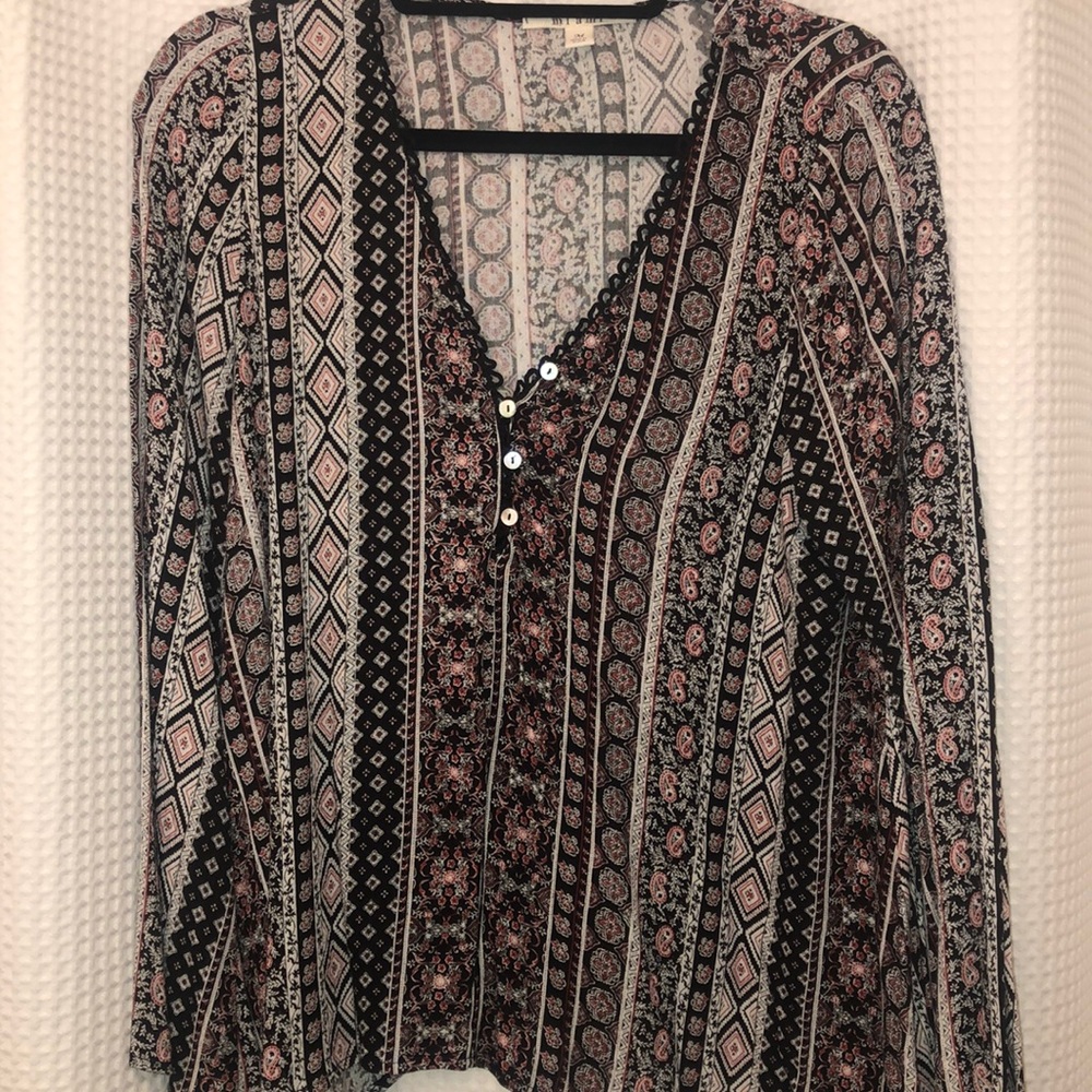 Longe sleeve button up blouse